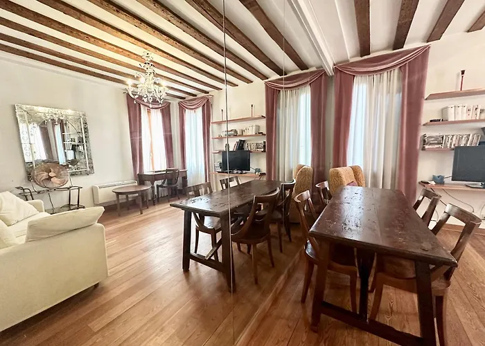 Giardini Apartment
